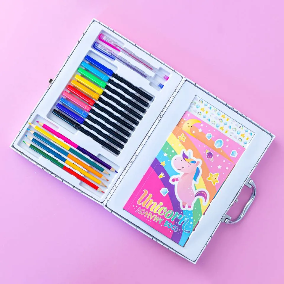 Colour-In Carry Case: Unicorn Activity Case