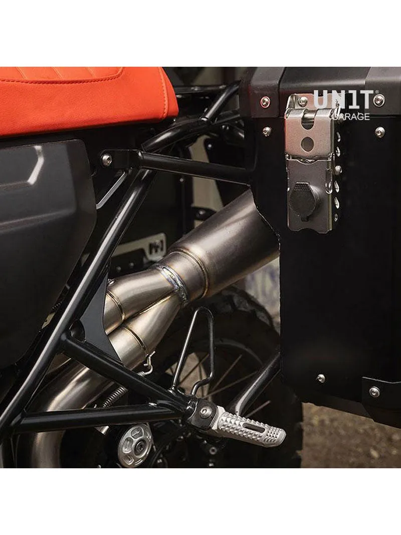 UNIT Garage ATLAS Series Racks - BMW R NineT