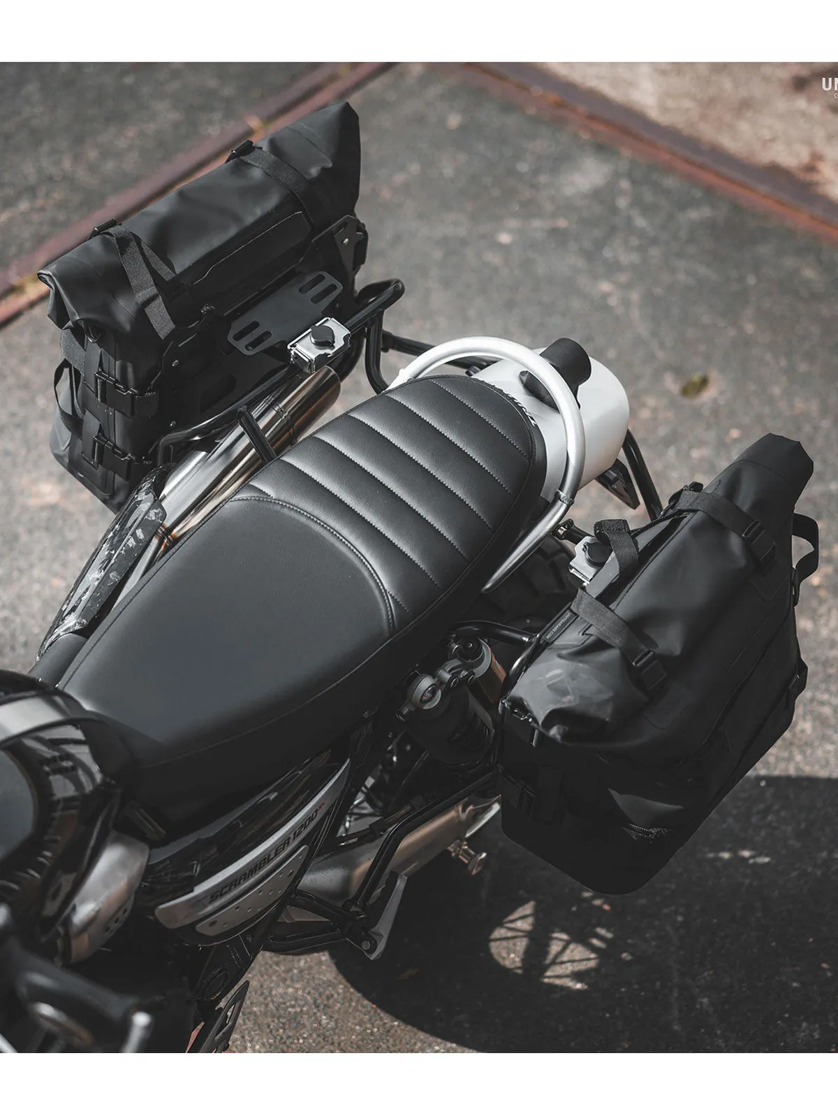 UNIT Garage ATLAS Series Racks - Triumph Scrambler 1200 XC/XE/X